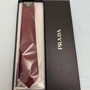 👔Prada Men's Deep Red Silk Tie